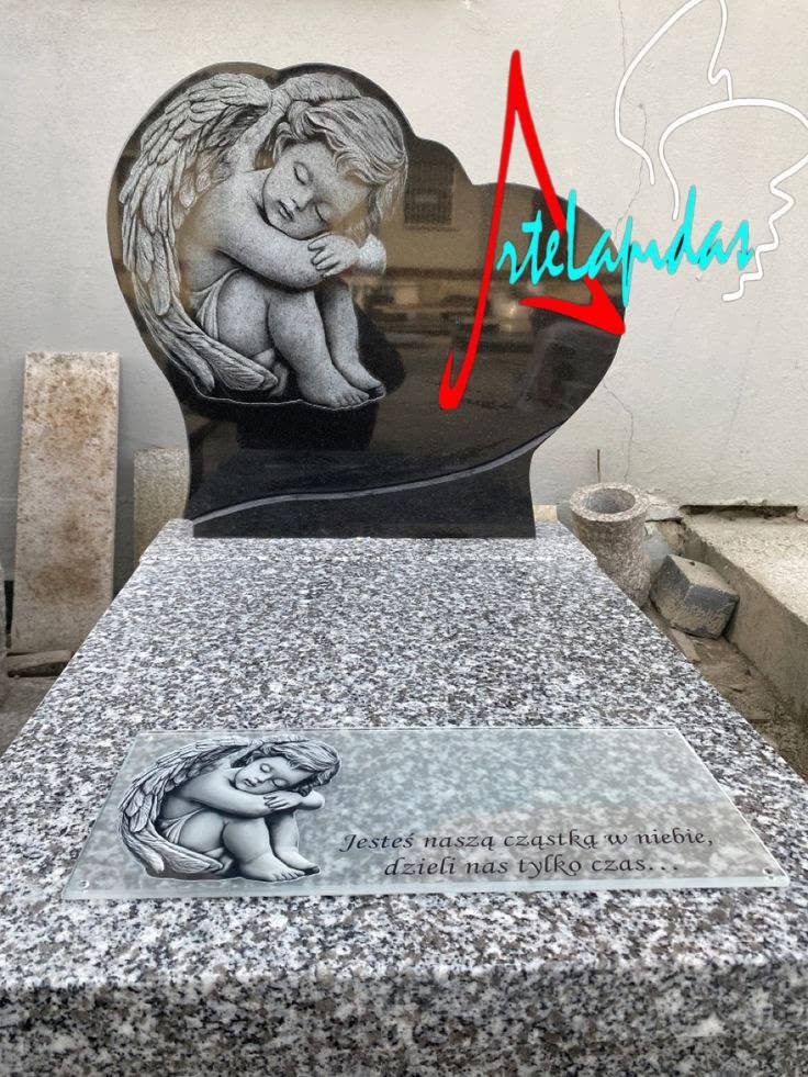 Lápida bebé 1